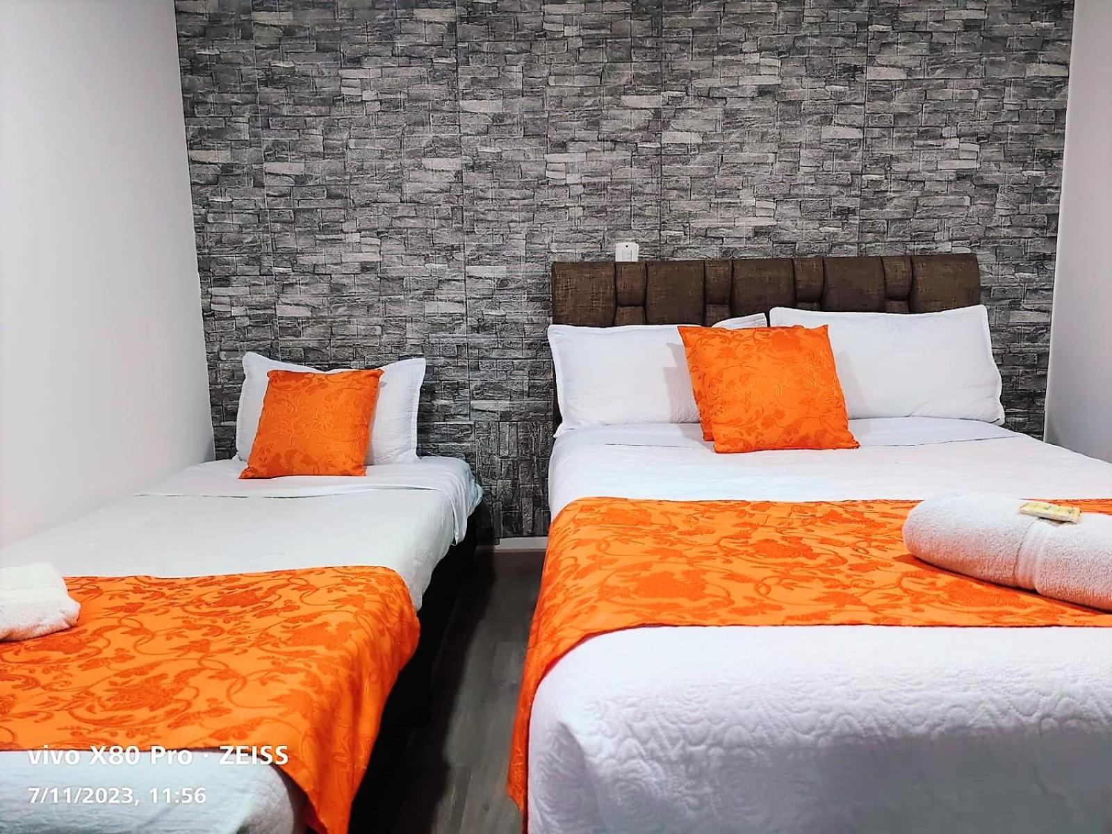 Hotel Kristal Ferial ボゴタ エクステリア 写真
