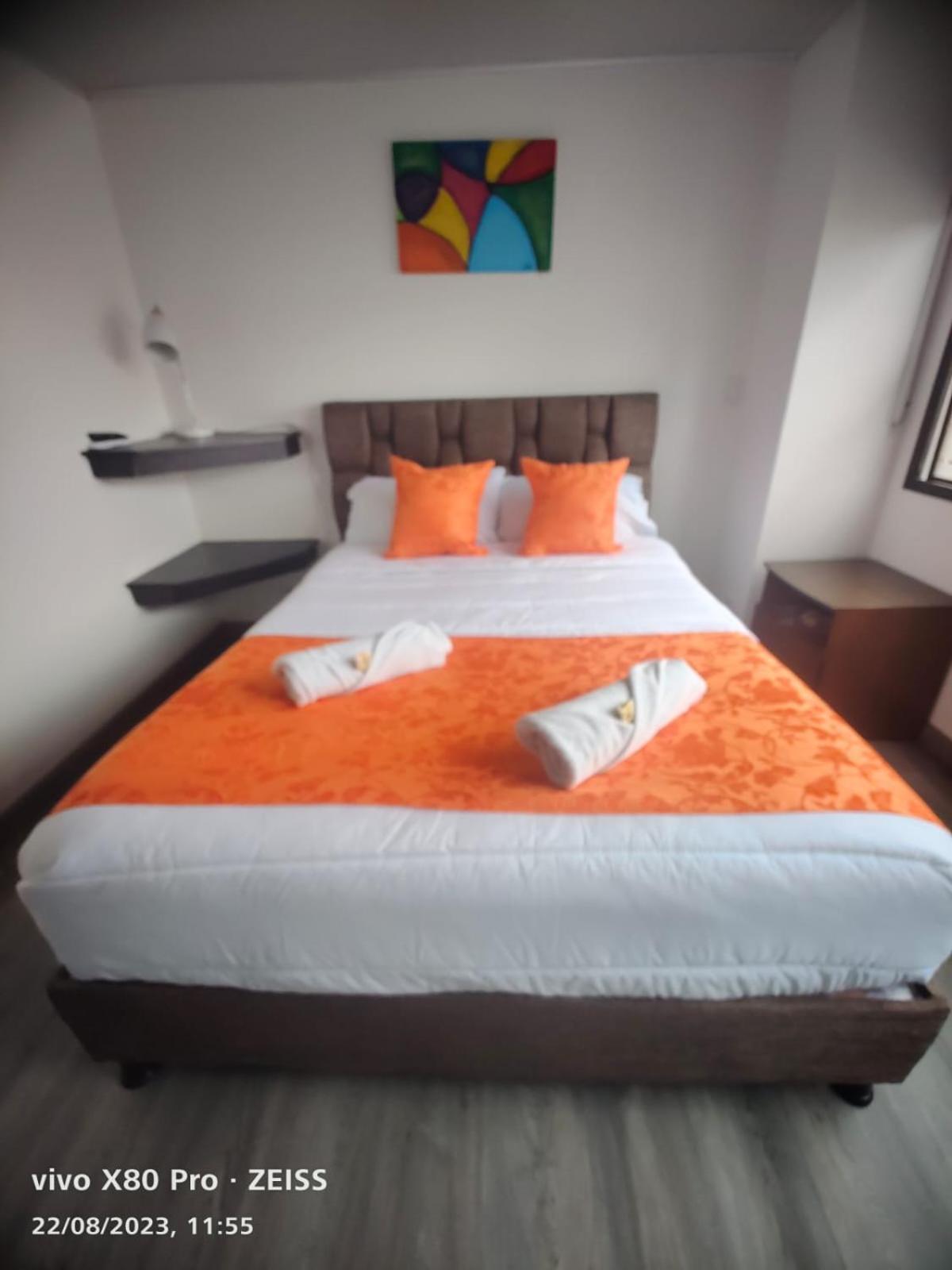 Hotel Kristal Ferial ボゴタ エクステリア 写真