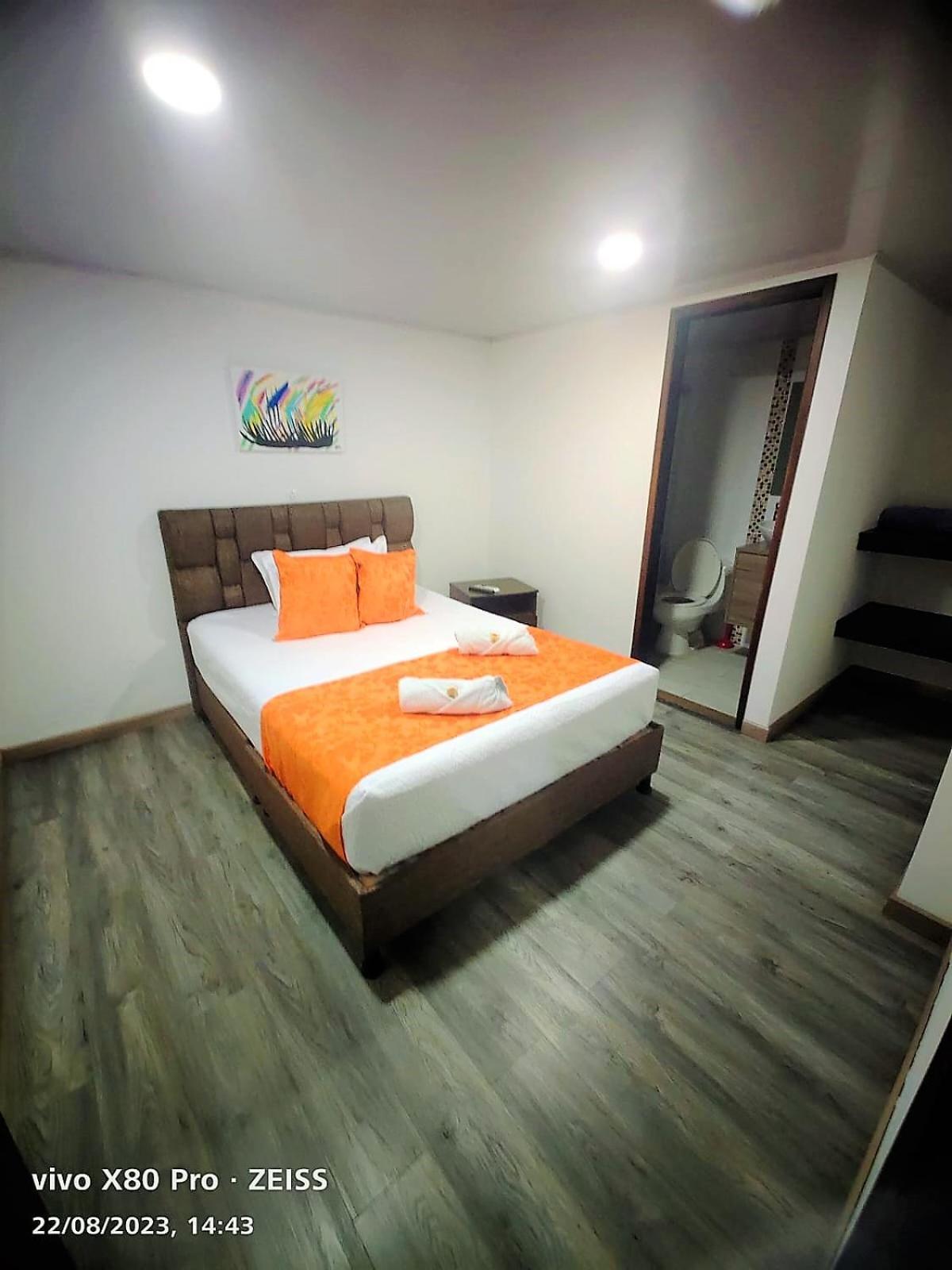 Hotel Kristal Ferial ボゴタ エクステリア 写真