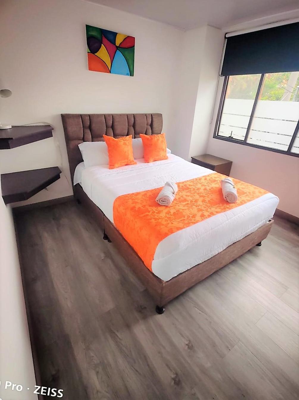 Hotel Kristal Ferial ボゴタ エクステリア 写真