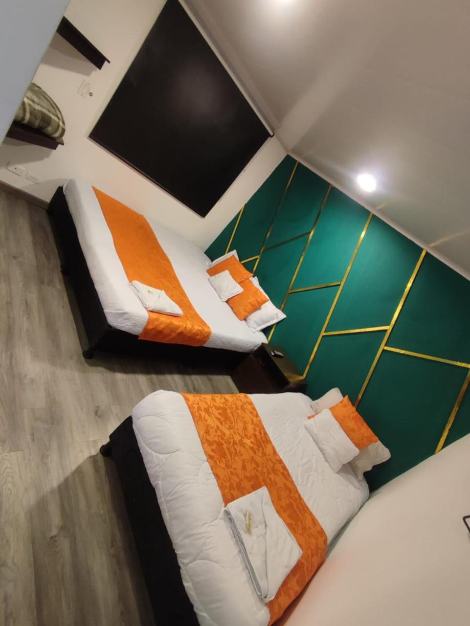 Hotel Kristal Ferial ボゴタ エクステリア 写真